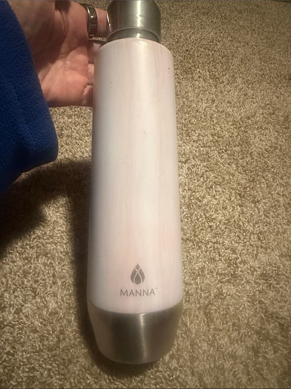 Manna aluminum screw top water bottle (pale pink & silver)
